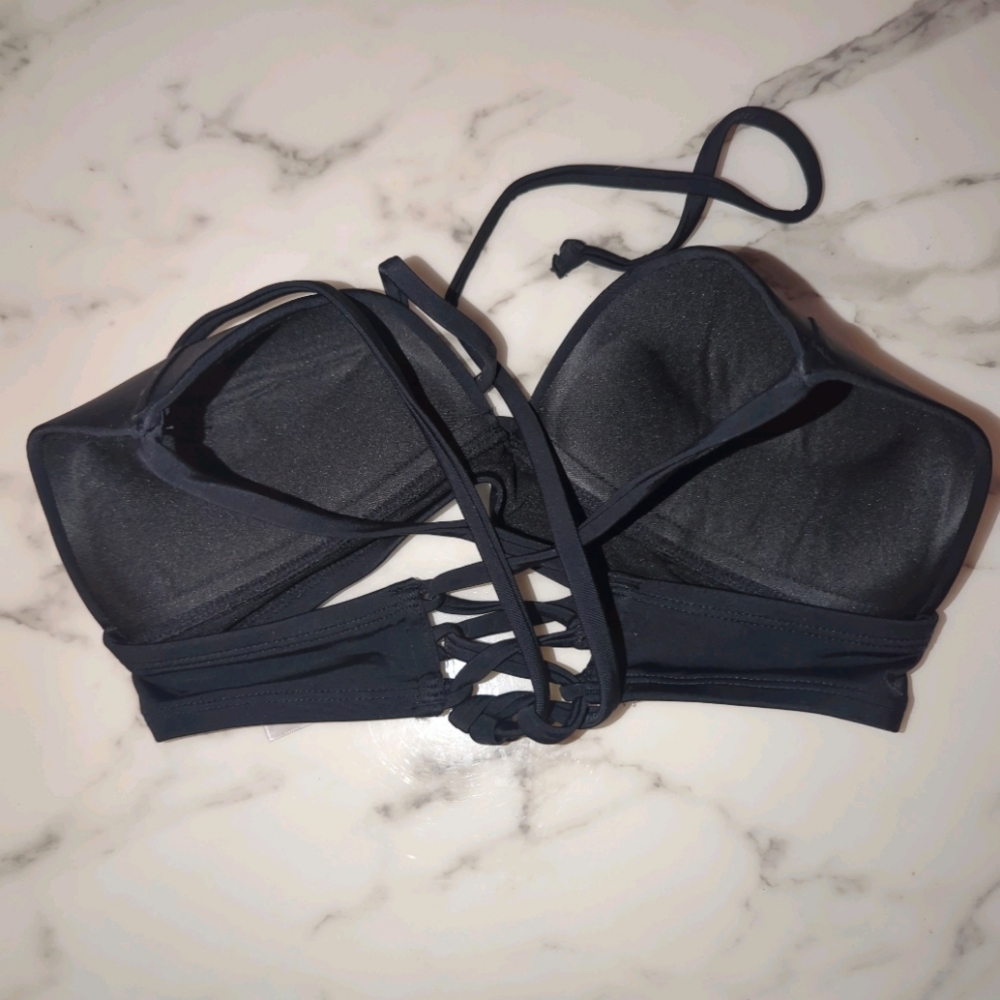 👙M Black Bikini Top